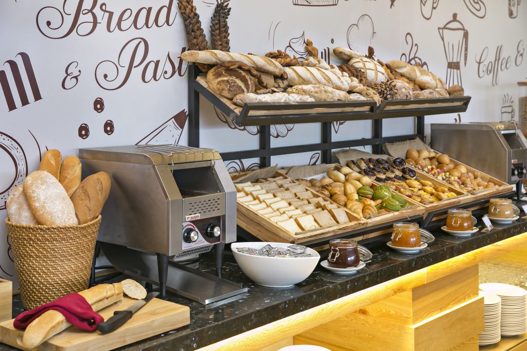TOP DANANG HOTEL WITH THE BEST BREAKFAST BUFFET SERVICE
